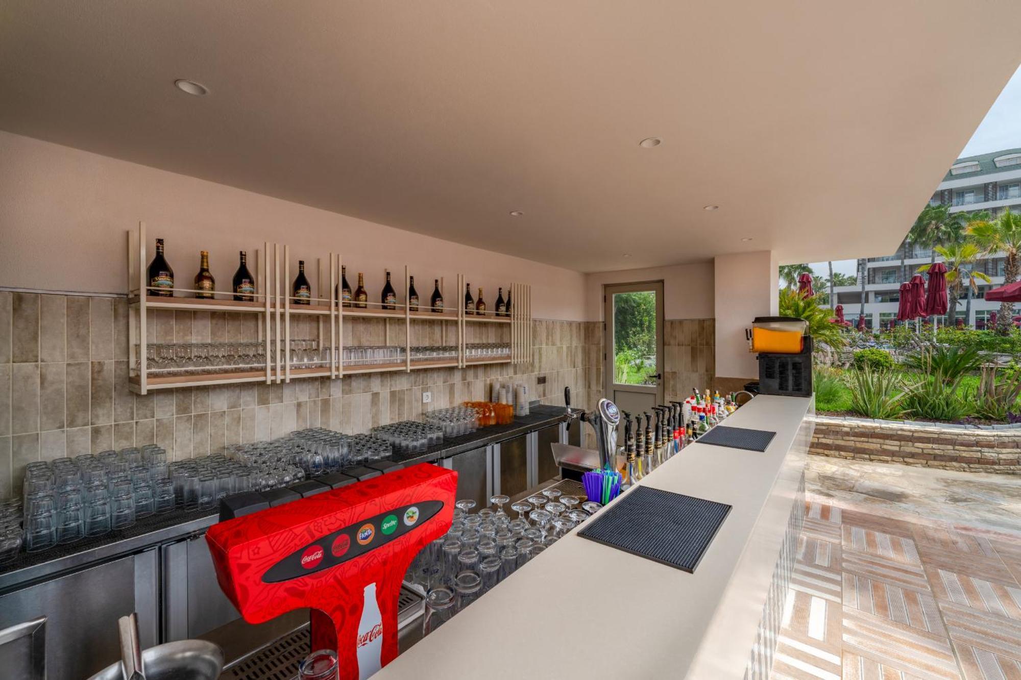 Trendy Palm Beach Adults Only Side Exterior foto